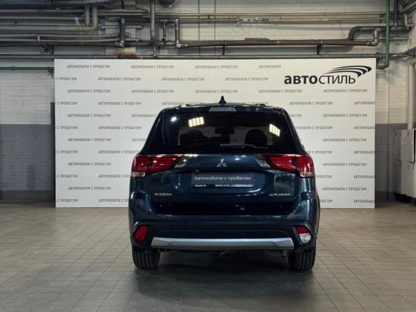 Mitsubishi Outlander III Рестайлинг 2 с пробегом 2018 года, цена 1 599 000 рублей, 162000 км, внедорожник, Автокод Объявления