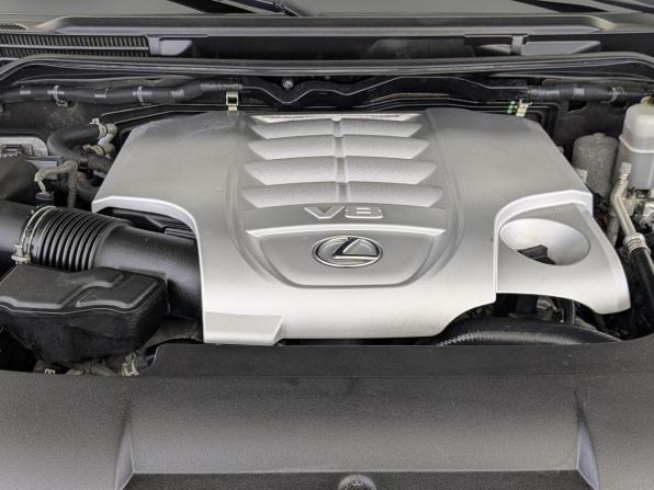 Lexus LX III Рестайлинг 2 с пробегом 2018 года, цена 5 390 000 рублей, 365339 км, внедорожник, Автокод Объявления