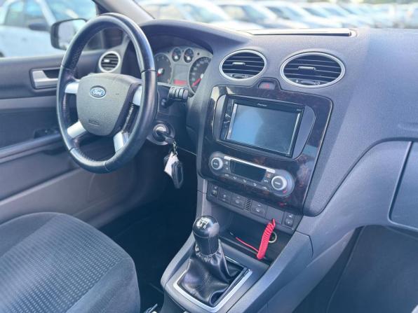 Ford Focus II Рестайлинг с пробегом 2007 года, цена 607 000 рублей, 149472 км, седан, Автокод Объявления