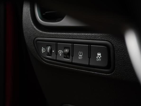 Kia Rio IV Рестайлинг с пробегом 2021 года, цена 1 699 000 рублей, 83220 км, седан, Автокод Объявления