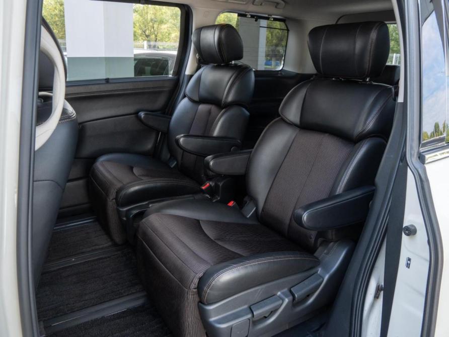 Nissan Elgrand III (E52) Рестайлинг Волгоград  - изображение 7