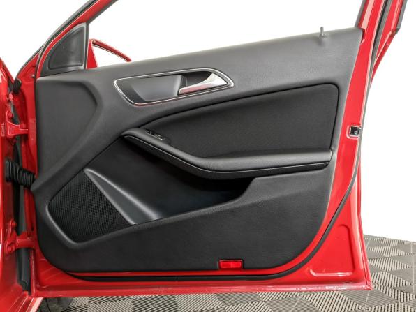 Mercedes-Benz A-Класс III (W176) с пробегом 2013 года, цена 1 230 000 рублей, 130104 км, хэтчбек, Автокод Объявления