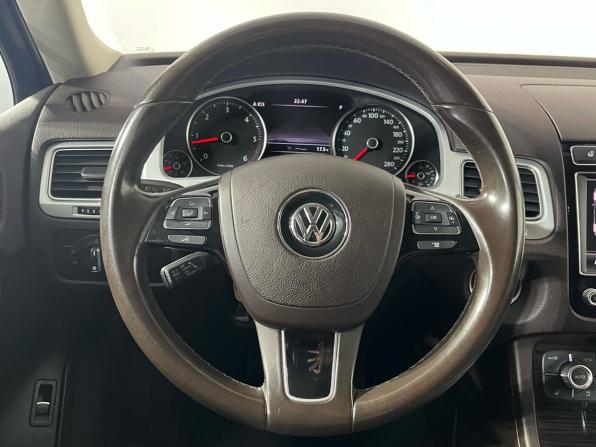 Volkswagen Touareg II Рестайлинг с пробегом 2017 года, цена 3 300 000 рублей, 207384 км, внедорожник, Автокод Объявления