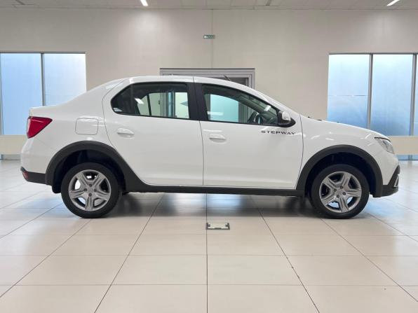 Renault Logan II Рестайлинг с пробегом 2021 года, цена 1 290 000 рублей, 47851 км, седан, Автокод Объявления