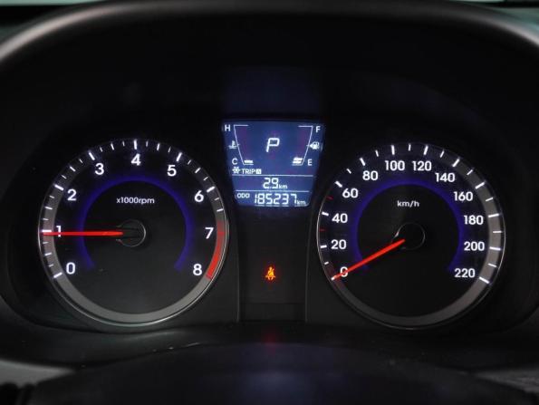 Hyundai Solaris I с пробегом 2012 года, цена 819 000 рублей, 185237 км, седан, Автокод Объявления