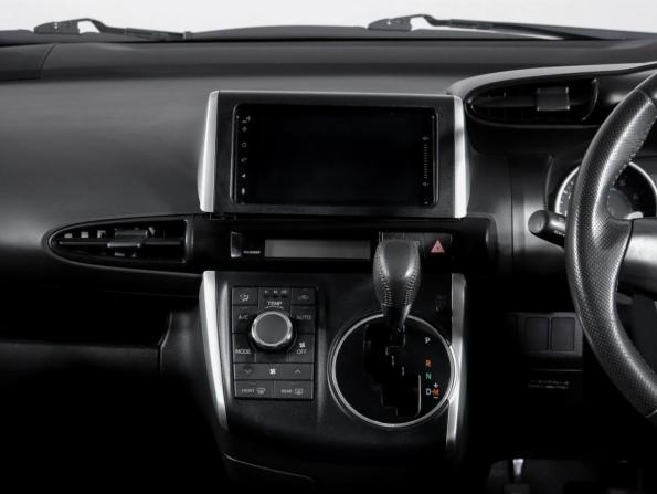 Toyota Wish II с пробегом 2010 года, цена 950 000 рублей, 176166 км, минивэн, Автокод Объявления