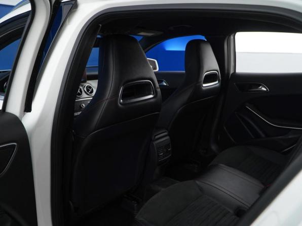 Mercedes-Benz GLA I (X156) Рестайлинг с пробегом 2018 года, цена 3 699 777 рублей, 37387 км, внедорожник, Автокод Объявления