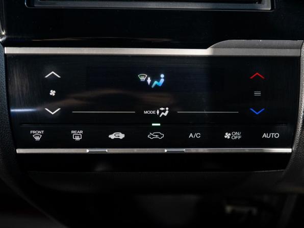 Honda Fit III с пробегом 2013 года, цена 930 500 рублей, 114700 км, хэтчбек, Автокод Объявления
