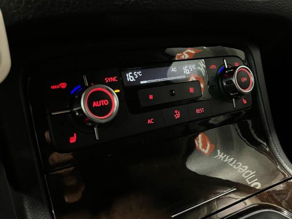 Volkswagen Touareg II с пробегом 2012 года, цена 2 340 000 рублей, 139369 км, внедорожник, Автокод Объявления