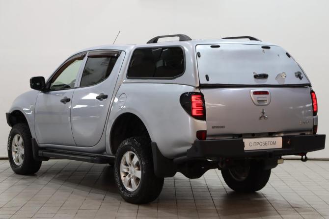 Mitsubishi L200 IV с пробегом 2011 года, цена 1 345 000 рублей, 181600 км, пикап, Автокод Объявления