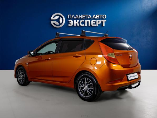 Hyundai Solaris I Рестайлинг с пробегом 2016 года, цена 993 000 рублей, 119671 км, хэтчбек, Автокод Объявления