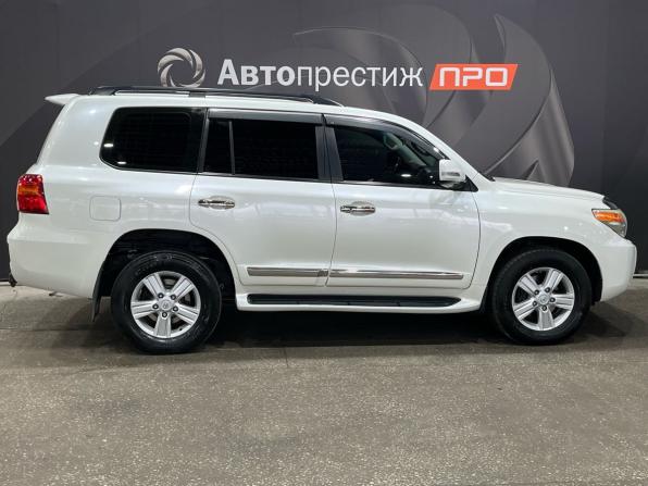 Toyota Land Cruiser 200 Series Рестайлинг 1 с пробегом 2013 года, цена 3 500 000 рублей, 252026 км, внедорожник, Автокод Объявления