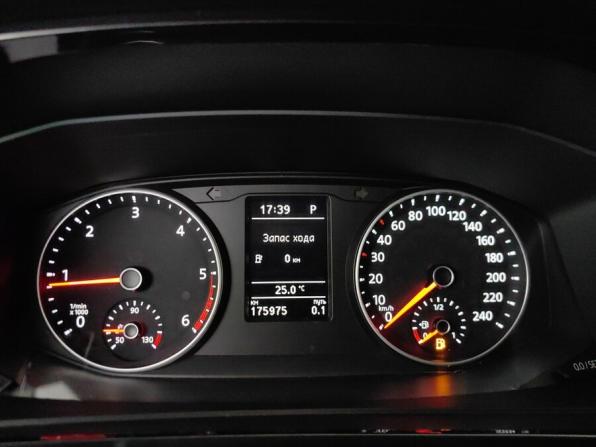Volkswagen Multivan T6 с пробегом 2015 года, цена 3 085 000 рублей, 175974 км, минивэн, Автокод Объявления