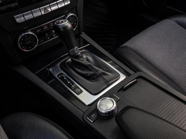 Mercedes-Benz C-Класс III (W204) Рестайлинг с пробегом 2011 года, цена 1 179 000 рублей, 221167 км, седан, Автокод Объявления