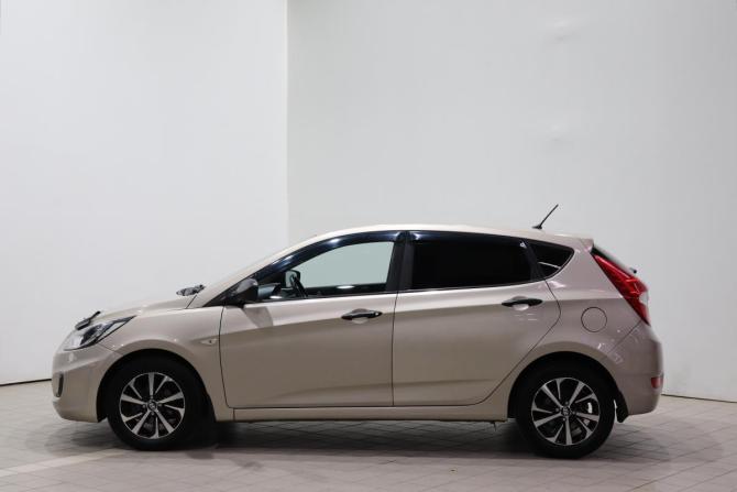 Hyundai Solaris I с пробегом 2014 года, цена 750 000 рублей, 102997 км, хэтчбек, Автокод Объявления