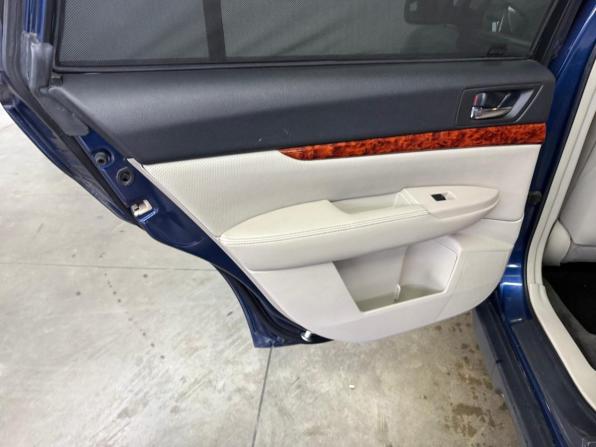 Subaru Outback IV с пробегом 2011 года, цена 1 397 000 рублей, 132204 км, универсал, Автокод Объявления
