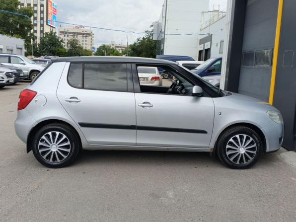 Skoda Fabia II с пробегом 2009 года, цена 630 000 рублей, 121618 км, хэтчбек, Автокод Объявления