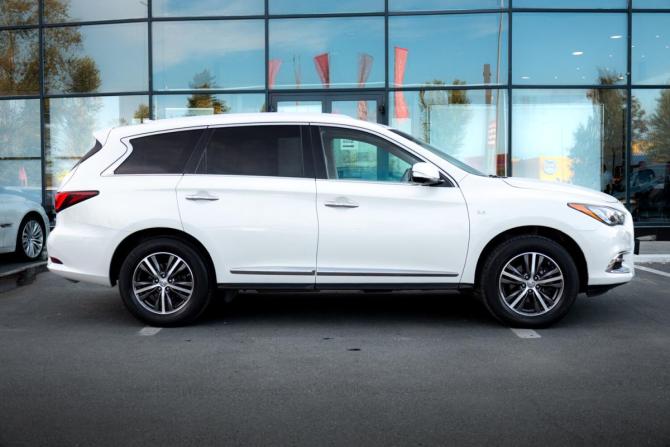Infiniti QX60 I Рестайлинг с пробегом 2018 года, цена 2 249 000 рублей, 136000 км, внедорожник, Автокод Объявления