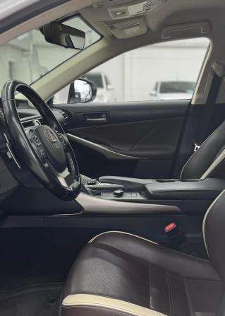 Lexus IS III Рестайлинг с пробегом 2018 года, цена 2 399 000 рублей, 135823 км, седан, Автокод Объявления