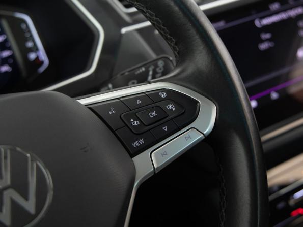Volkswagen Tiguan II Рестайлинг с пробегом 2021 года, цена 3 499 000 рублей, 69634 км, внедорожник, Автокод Объявления