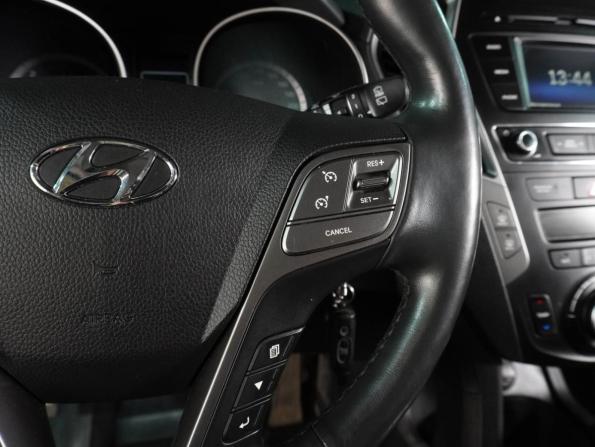 Hyundai Santa Fe III Рестайлинг с пробегом 2017 года, цена 2 649 000 рублей, 100543 км, внедорожник, Автокод Объявления