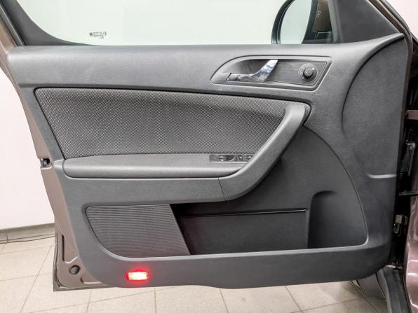 Skoda Yeti I с пробегом 2014 года, цена 1 350 000 рублей, 39000 км, внедорожник, Автокод Объявления