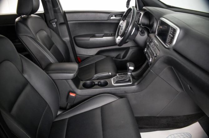 Kia Sportage IV Рестайлинг с пробегом 2018 года, цена 2 299 000 рублей, 114700 км, внедорожник, Автокод Объявления