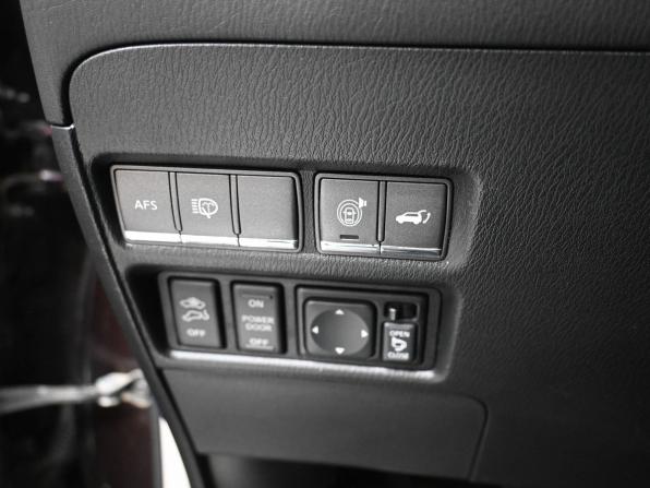 Infiniti QX56 II с пробегом 2011 года, цена 1 999 900 рублей, 288800 км, внедорожник, Автокод Объявления