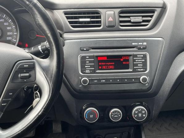Kia Rio III Рестайлинг с пробегом 2015 года, цена 1 050 000 рублей, 146300 км, седан, Автокод Объявления