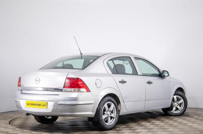 Opel Astra H Рестайлинг с пробегом 2010 года, цена 709 000 рублей, 110000 км, седан, Автокод Объявления