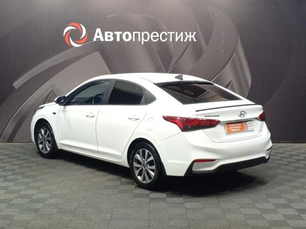 Hyundai Solaris I Рестайлинг с пробегом 2017 года, цена 1 230 000 рублей, 148000 км, седан, Автокод Объявления
