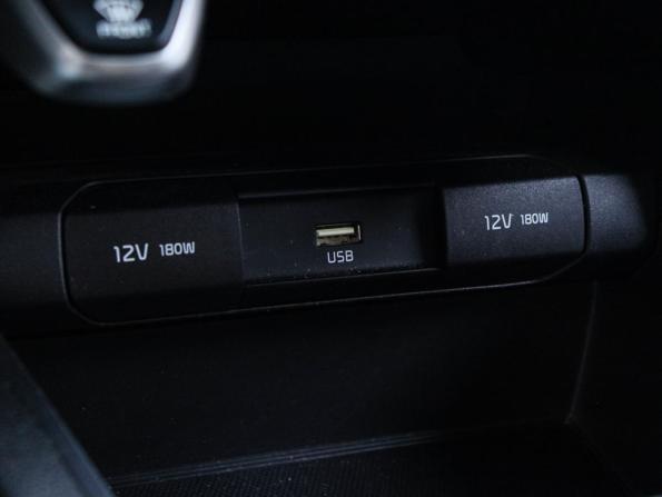 Kia Rio IV Рестайлинг с пробегом 2021 года, цена 1 800 000 рублей, 74010 км, хэтчбек, Автокод Объявления