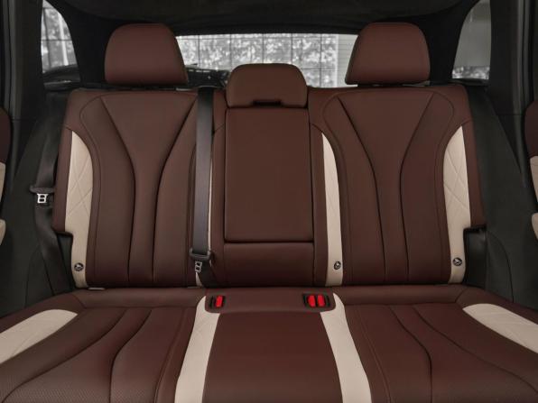 Geely Monjaro I с пробегом 2023 года, цена 3 049 000 рублей, 51400 км, внедорожник, Автокод Объявления