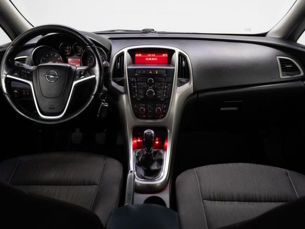 Opel Astra J с пробегом 2011 года, цена 650 000 рублей, 220621 км, хэтчбек, Автокод Объявления