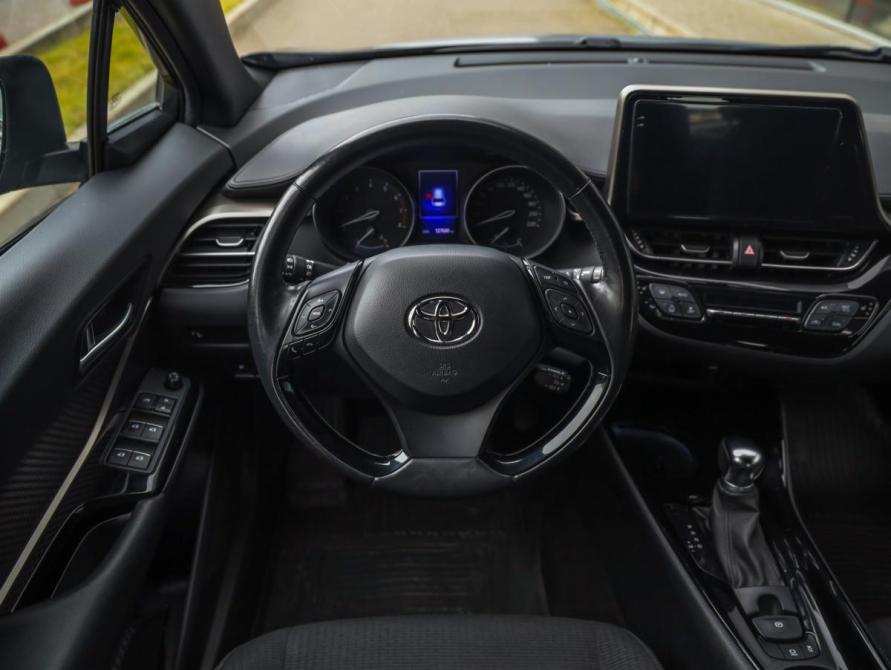 Toyota C-HR I Санкт-Петербург  - изображение 12