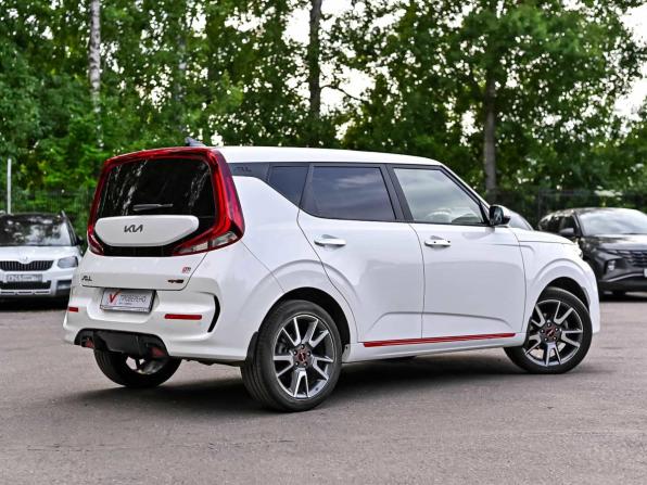 Kia Soul III с пробегом 2022 года, цена 2 300 000 рублей, 15572 км, хэтчбек, Автокод Объявления