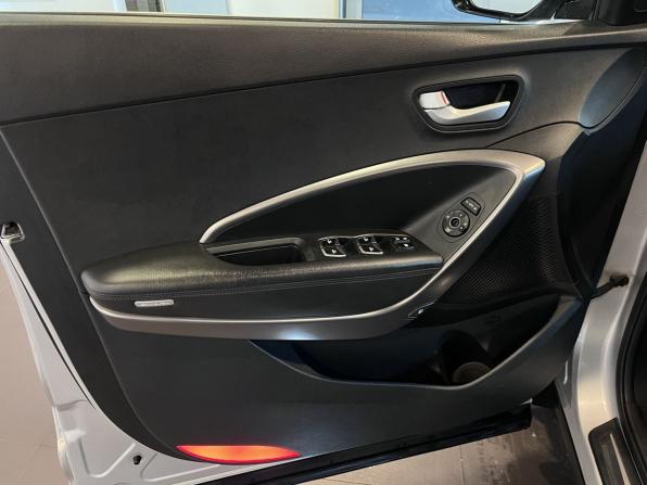 Hyundai Santa Fe III с пробегом 2012 года, цена 1 600 000 рублей, 216989 км, внедорожник, Автокод Объявления