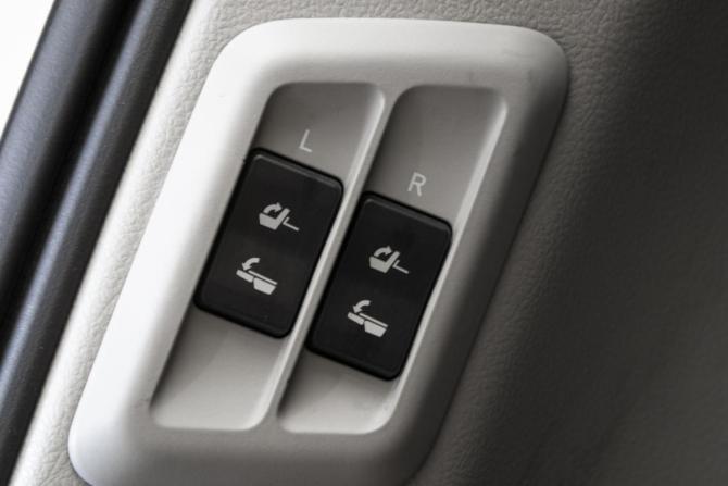 Toyota Land Cruiser Prado 150 Series Рестайлинг 1 с пробегом 2016 года, цена 3 650 000 рублей, 312140 км, внедорожник, Автокод Объявления
