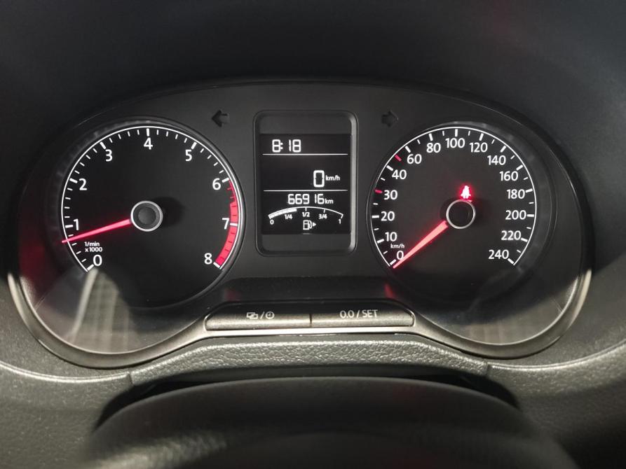 Volkswagen Polo V Рестайлинг Великий Новгород  - изображение 10