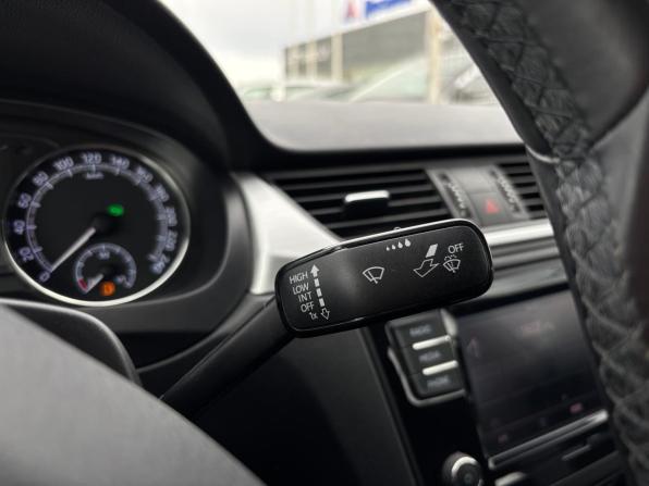 Skoda Rapid I Рестайлинг с пробегом 2019 года, цена 1 500 000 рублей, 71300 км, лифтбек, Автокод Объявления