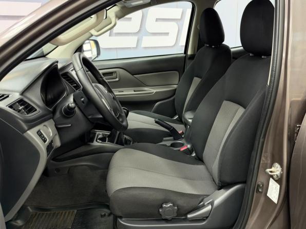 Mitsubishi L200 V с пробегом 2017 года, цена 2 100 000 рублей, 125569 км, offers.body_type.unknown, Автокод Объявления