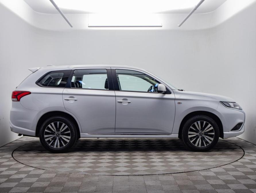 Mitsubishi Outlander III Рестайлинг 3 Москва  - изображение 6
