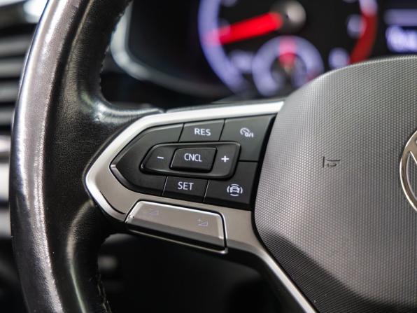 Volkswagen Polo VI с пробегом 2021 года, цена 1 490 000 рублей, 76198 км, лифтбек, Автокод Объявления