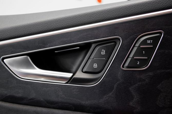 Audi Q8 I (4M) с пробегом 2019 года, цена 6 749 000 рублей, 51236 км, внедорожник, Автокод Объявления