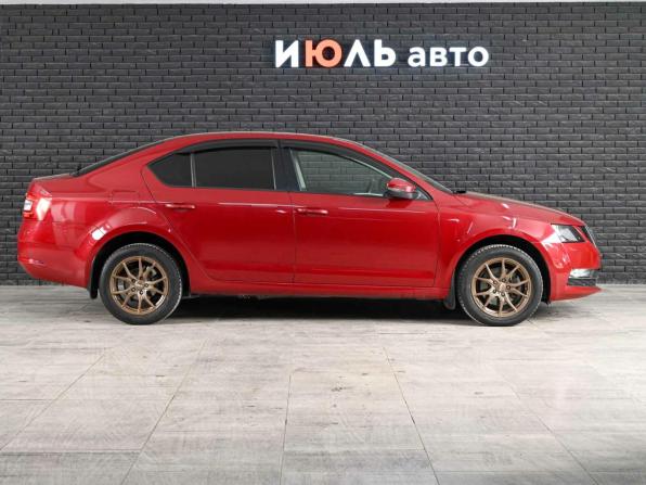 Skoda Octavia III (A7) Рестайлинг с пробегом 2018 года, цена 1 560 000 рублей, 205526 км, лифтбек, Автокод Объявления