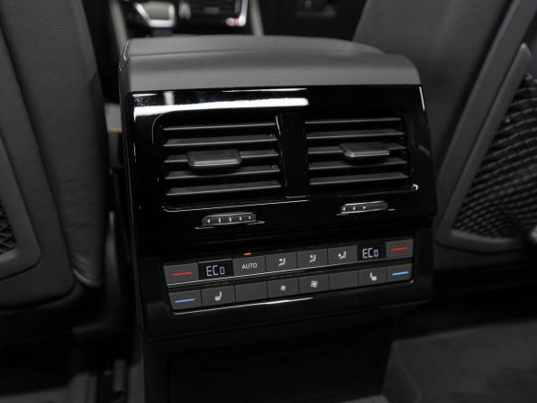 Volkswagen Touareg III Рестайлинг с пробегом 2026 года, цена 12 750 000 рублей, 11 км, внедорожник, Автокод Объявления