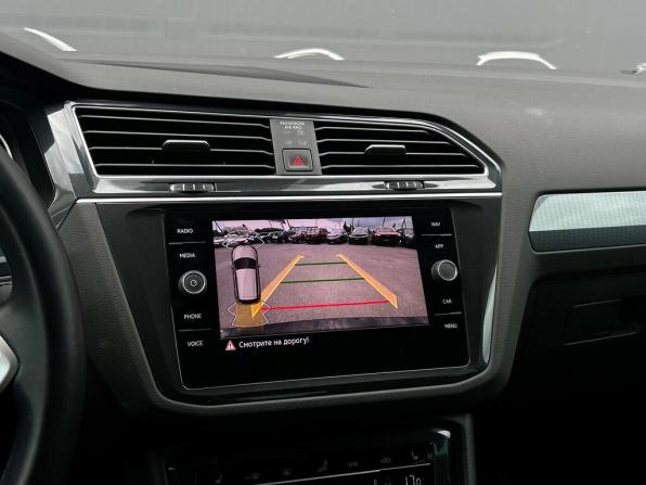 Volkswagen Tiguan II Рестайлинг с пробегом 2021 года, цена 2 450 300 рублей, 63141 км, внедорожник, Автокод Объявления