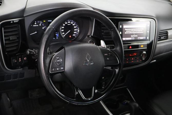 Mitsubishi Outlander III Рестайлинг 3 с пробегом 2019 года, цена 2 349 000 рублей, 117000 км, внедорожник, Автокод Объявления