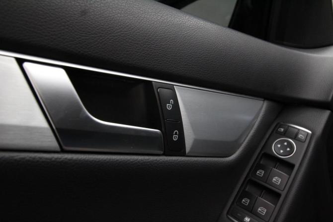 Mercedes-Benz C-Класс III (W204) Рестайлинг с пробегом 2012 года, цена 1 600 000 рублей, 226653 км, седан, Автокод Объявления