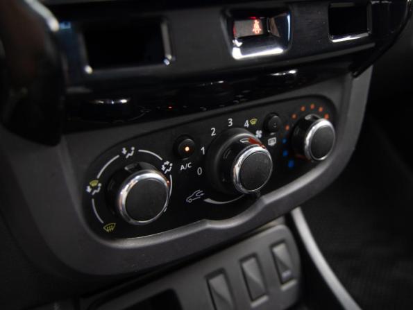 Renault Duster I Рестайлинг с пробегом 2017 года, цена 875 000 рублей, 192275 км, внедорожник, Автокод Объявления
